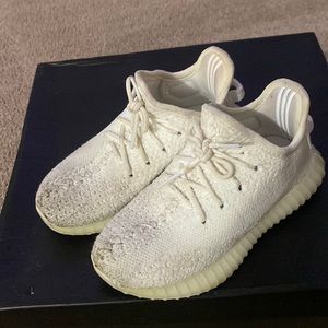 Used Toddler Yeezy boost size 10k